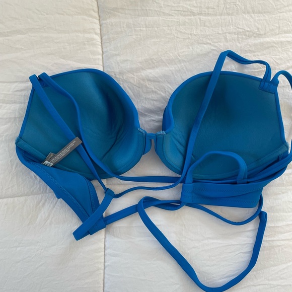 Pushup Bikini - Picture 2 of 2